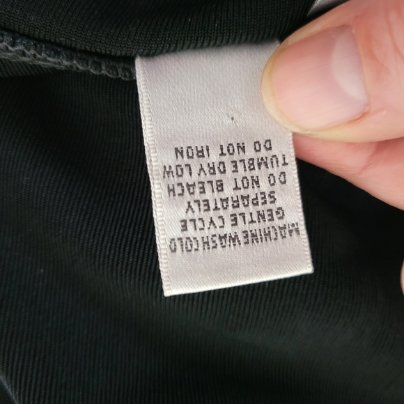 Chicos Travelers Black Slinky Tank Size 0 - Picture 6 of 6